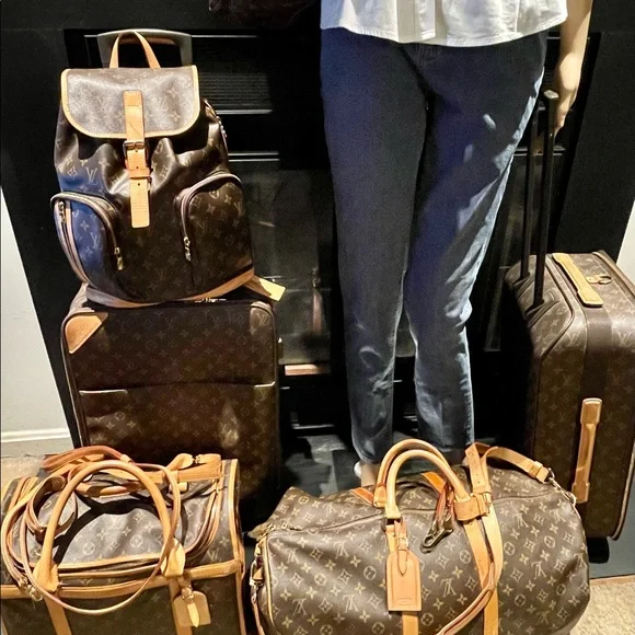 🎉HP🎉Louis Vuitton Travel Set - Picture 4 of 7